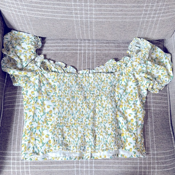 ASTR the Label brand lemon printed top from Nordstrom. NWOT. - Picture 3 of 3